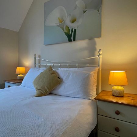 Large 5 Bed House In Scarborough Near The Beach, Large Garden & Hot Tub Esterno foto