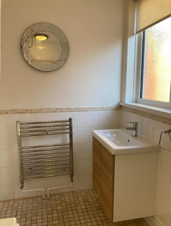 Large 5 Bed House In Scarborough Near The Beach, Large Garden & Hot Tub Esterno foto
