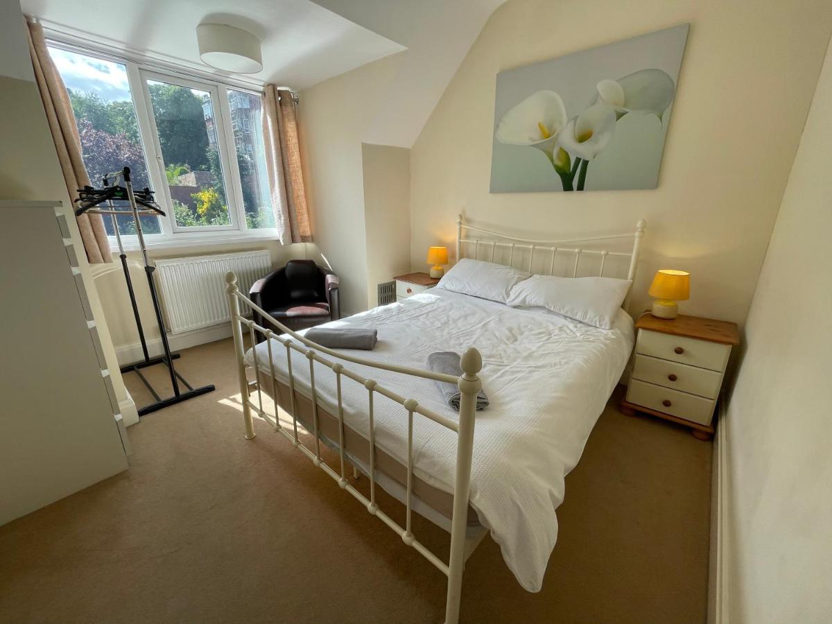 Large 5 Bed House In Scarborough Near The Beach, Large Garden & Hot Tub Esterno foto